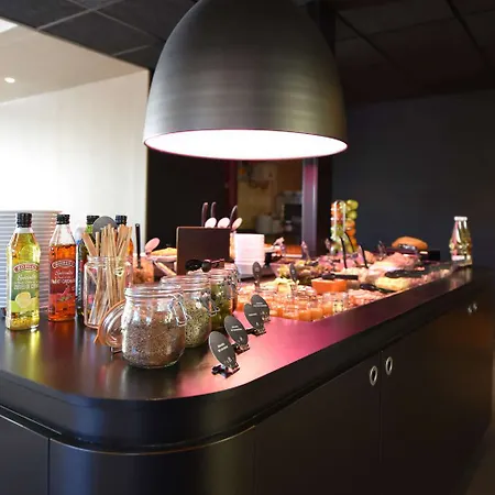 מלון Campanile Toulon - La Seyne Sur - Sanary 3*