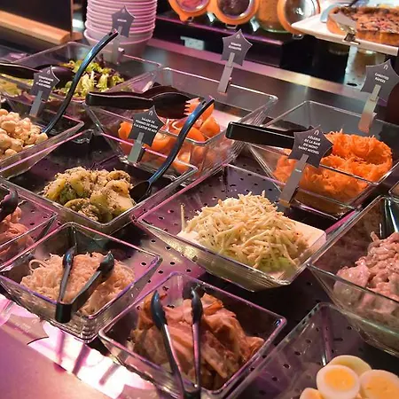 土伦塞内萨那里钟楼酒店